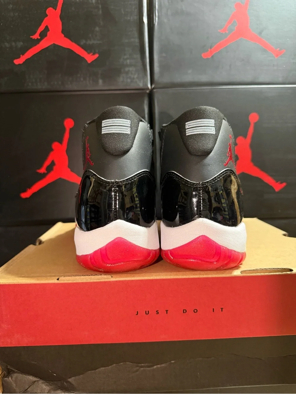 Jordan 11 Retro Bred Men’s Black/Red Retro 11 Top Basketball Shoes